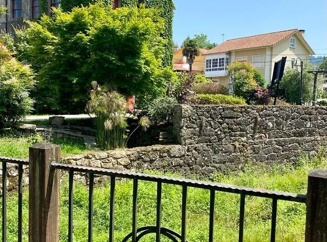 ベッド・アンド・ブレックファスト El Balcon Del Eume, Cantina Rio Coves ポンテデウメ