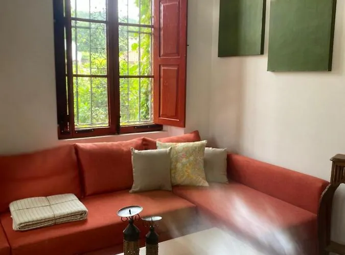 El Balcon Del Eume, Cantina Rio Coves 住宿加早餐酒店 4*